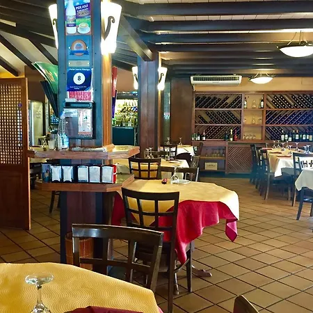 斯晔喜多卡酒店 龙达